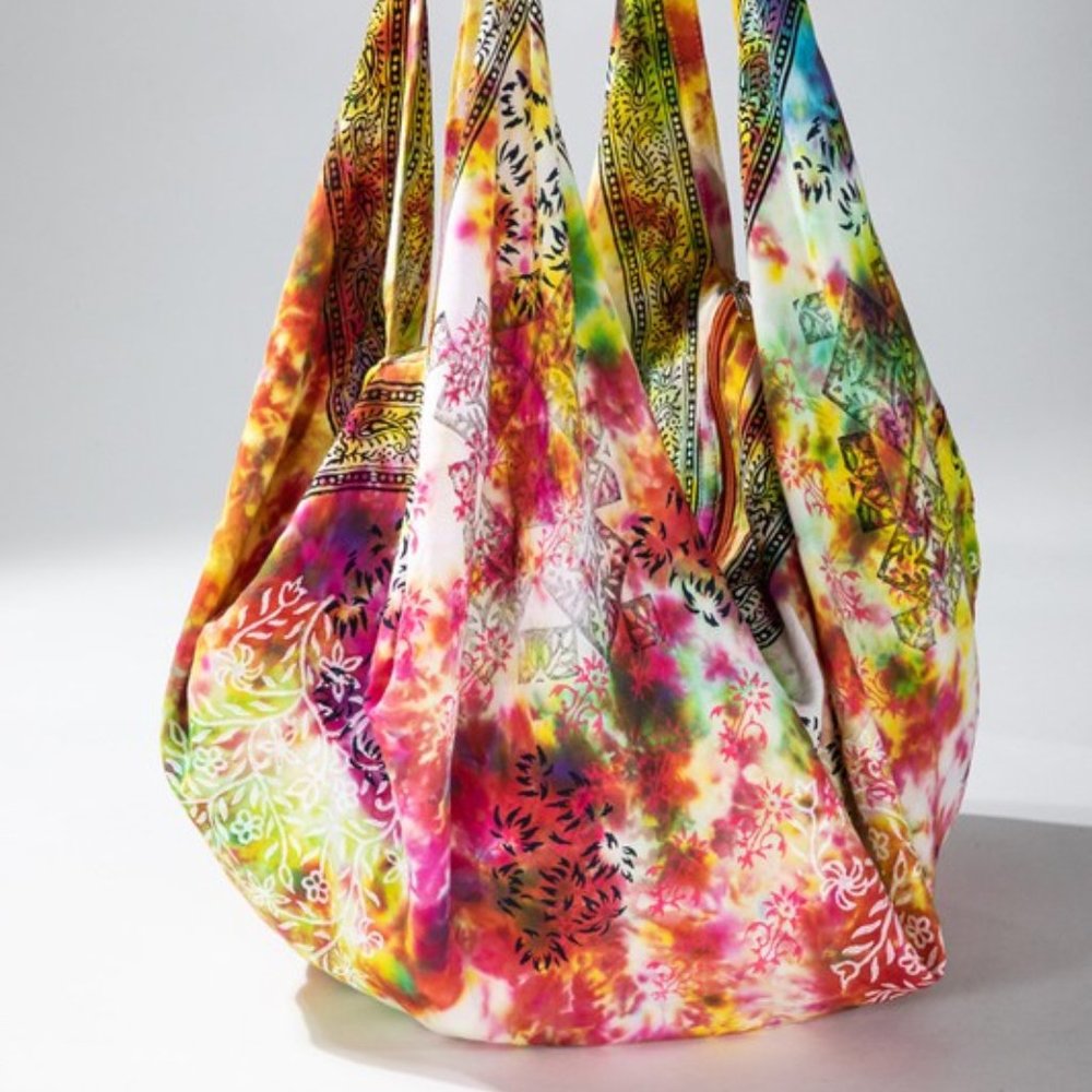 Tie Dyed Boho Beach Hobo Shoulder Bag - 100% Cotton - Bohemian & Ethnic Inspired - Picture 5 of 8